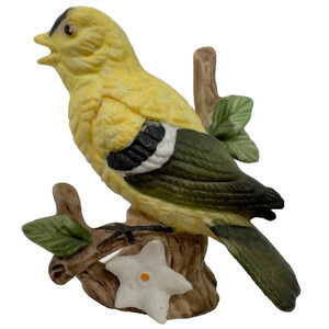 Lefton Figurine Perched American Goldfinch in tree 1980s Porcelain #00749 VTG